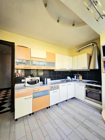 Дмитра Яворницького просп. (Карла Маркса), 96