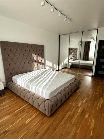 Саперно-Слобідська вул., 24