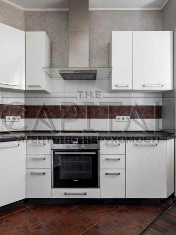 Продаж Квартири 3-х кімнатна Шевченківський Дмитрівська Центр