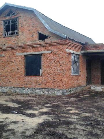 Продам не добудований будинок