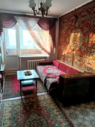 Здається 2 кімнатна , Бойова, біля 11 школи!