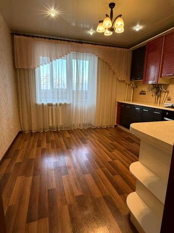 Продаж просторої 2 кімнатної квартири з ремонтом у Немішаєве