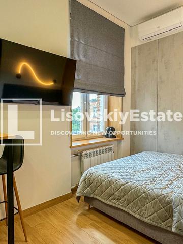 Інститутська вул., 24/7