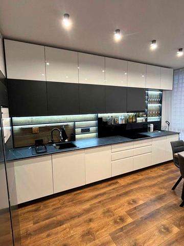 Продає 3-х кім квартири в заселеній новобудові Дублями ЖК Роял Парк