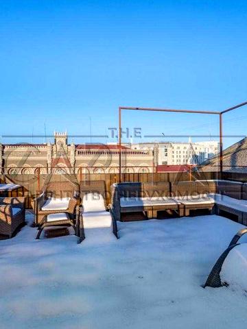 Є Світло! Квартира з терасою з видом на урядовий квартал/Інститутська