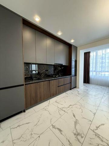 Здаю в оренду однокімнатну квартиру біля міського озера!