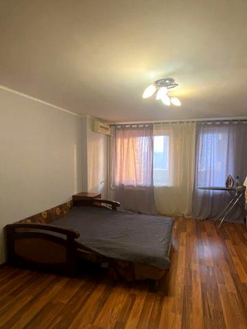 Оренда 1к-квартири на метро Харьківська,вул.Декабристів