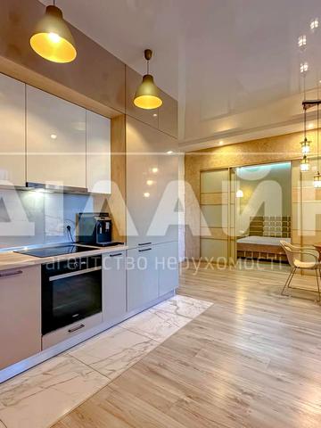 Володимира Грищенка вул., 26