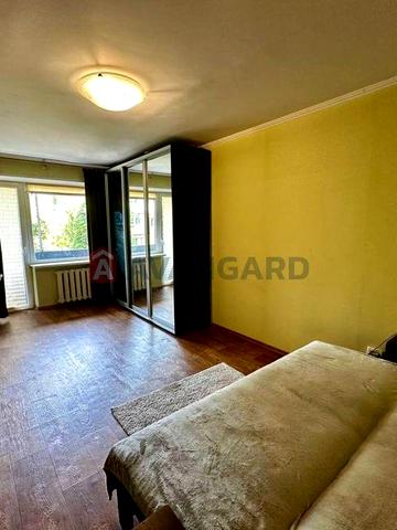 Продажа 1 комнатная квартира правый берег