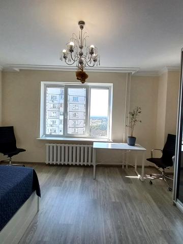 Академіка Булаховського вул., 5-В