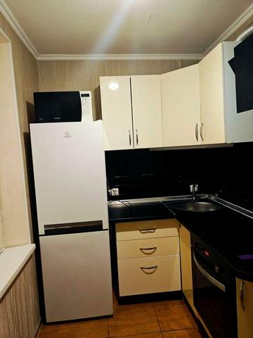 Сдаётся 1 комнатная квартира прям возле метро Победы