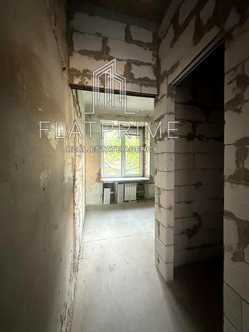 Лесі Українки бульв., 8