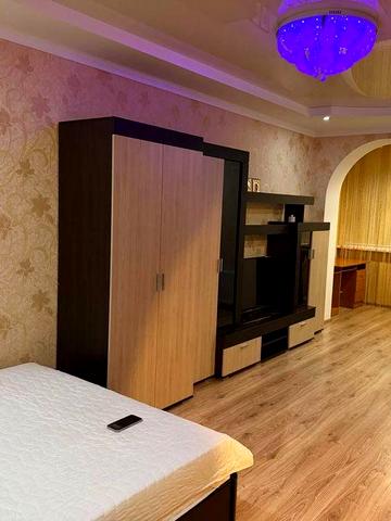 Оренда гарної 1кім кв в новобудові жк Рівєра Коріатовичів 118