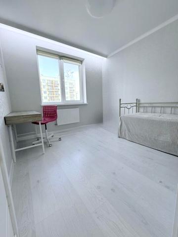 Євродвушка в Кадорр на Архітекторській, 58 Перлина