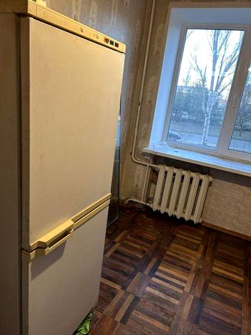 Сдам 3 ком.кв.ФОРТЕЧНАЯ 90А   5.000гр