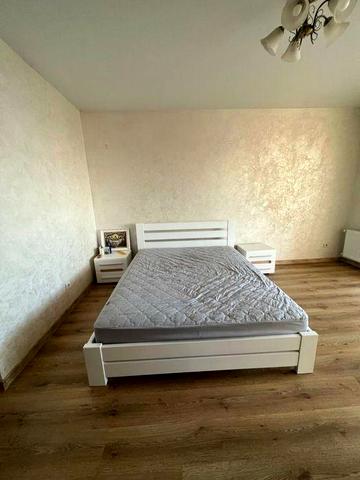 Оренда однокімнатної квартири на вулиці Іващенка