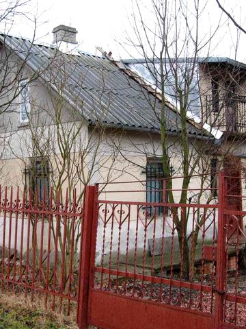 Яворівська, 11