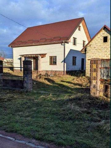 Продам гарний будинок в Хорошеві