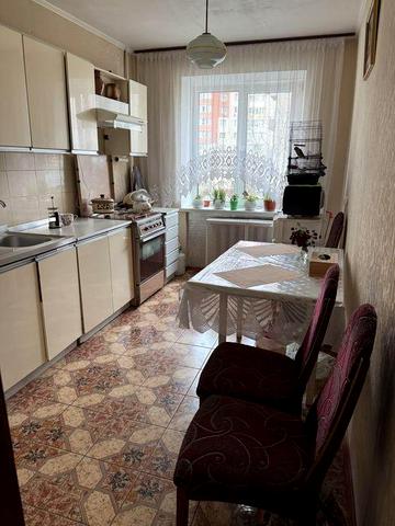 Квартира. Продаж квартири. Цегляний будинок.