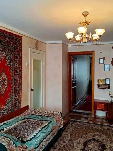 Продам 2х ком.кв по ул.Кедровского с автономным отоплением.