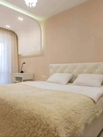 Феодосійська вул., 1