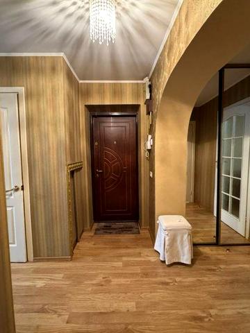 Продаж квартири з власним двором