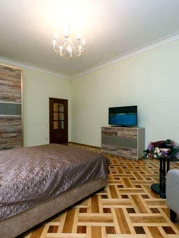 Оренда на 1-3 місяці. Метро Хрещатик. Вул. Лютеранська 4