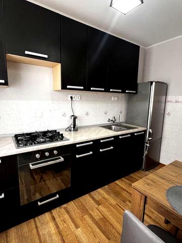 Оренда 3к! Є ГАЗ!!Є опалення!!Драгоманова 42а. До метро позняки 6 хв