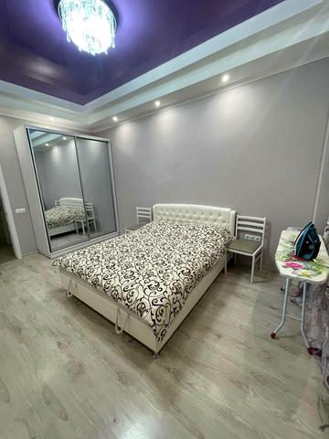 Небесної Сотні просп. (Маршала Жукова), 3А