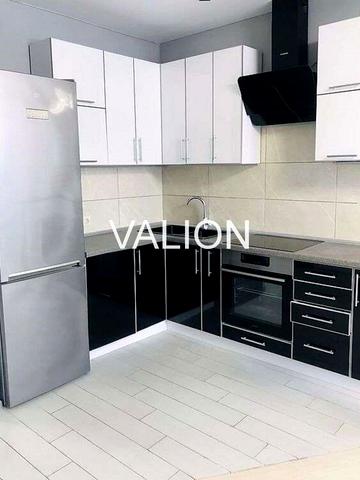 Вацлава Гавела бульв. (Івана Лепсе), 28