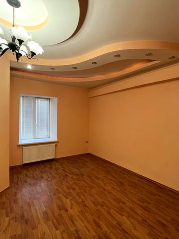 Соборна вул., 76