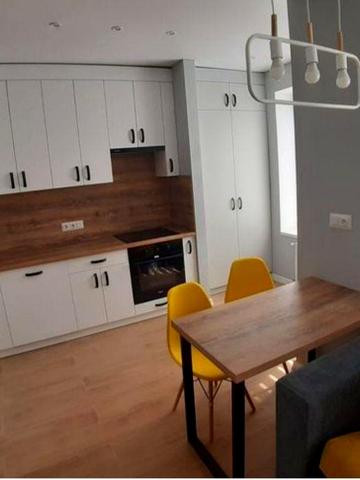 Здам 1 кім.кв в новобудові з меблями та побутовою технікою. Вільна !!;