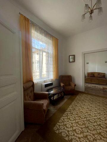 вул. Майдан Ринок, Власник, Оренда 2-ох кім. квартири у Стрию, Центр