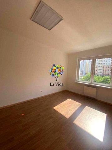 Продаж 2к квартири Русової Софіі 7г