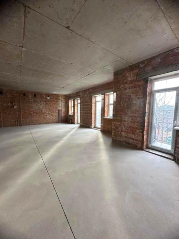 Травневий пров., 4