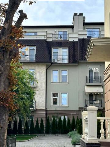 Травневий пров., 4