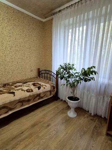 Продаж чотирикімнатної квартири по вул.Л.Українки