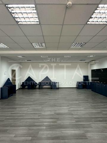 Паркова вул., 4