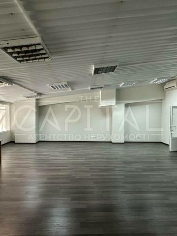 Паркова вул., 4