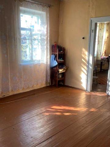 Продається 1/2 будинку