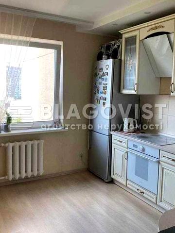 Продаж 3х.кв Урлівська 38