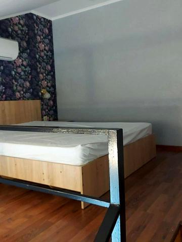 Богдана Хмельницького вул., 12А