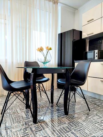 Дніпровська набережна вул., 26-Б