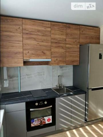 Петра Калнишевського просп. (Косіора), 33