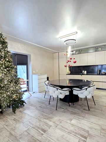 Сдам 4к дом с бассейном  в Обуховке  Кировское