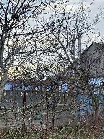 Продаю  будиночок з великою ділянкою. Воскресенськ