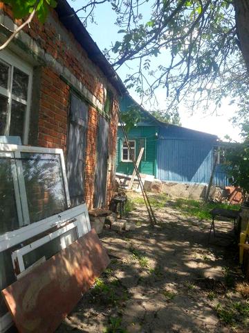 Продам будинок м.Південне   з !8 сотками землі та з виходом на дві вул