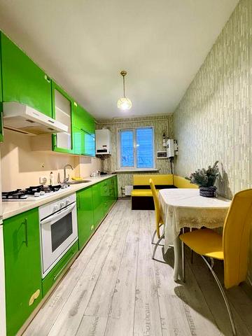 Оренда Двохрівнева квартира  «Блакитне озеро»