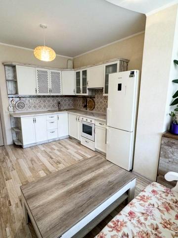 Петра Григоренка просп., 1-Б