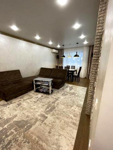 Продад 4 кім. 10 мкрн. Лівий берег